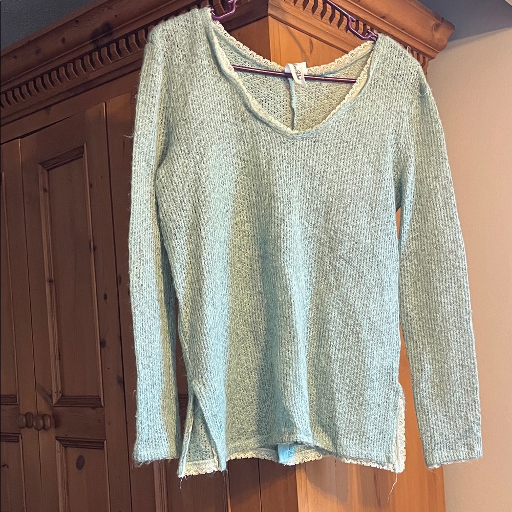 Light Seafoam Sheer Knit Long-Sleeve V-Neck Sweater - Women sz small lace detail